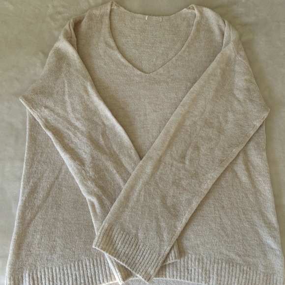 Light Cream V-neck Sweater - Picture 3 of 3